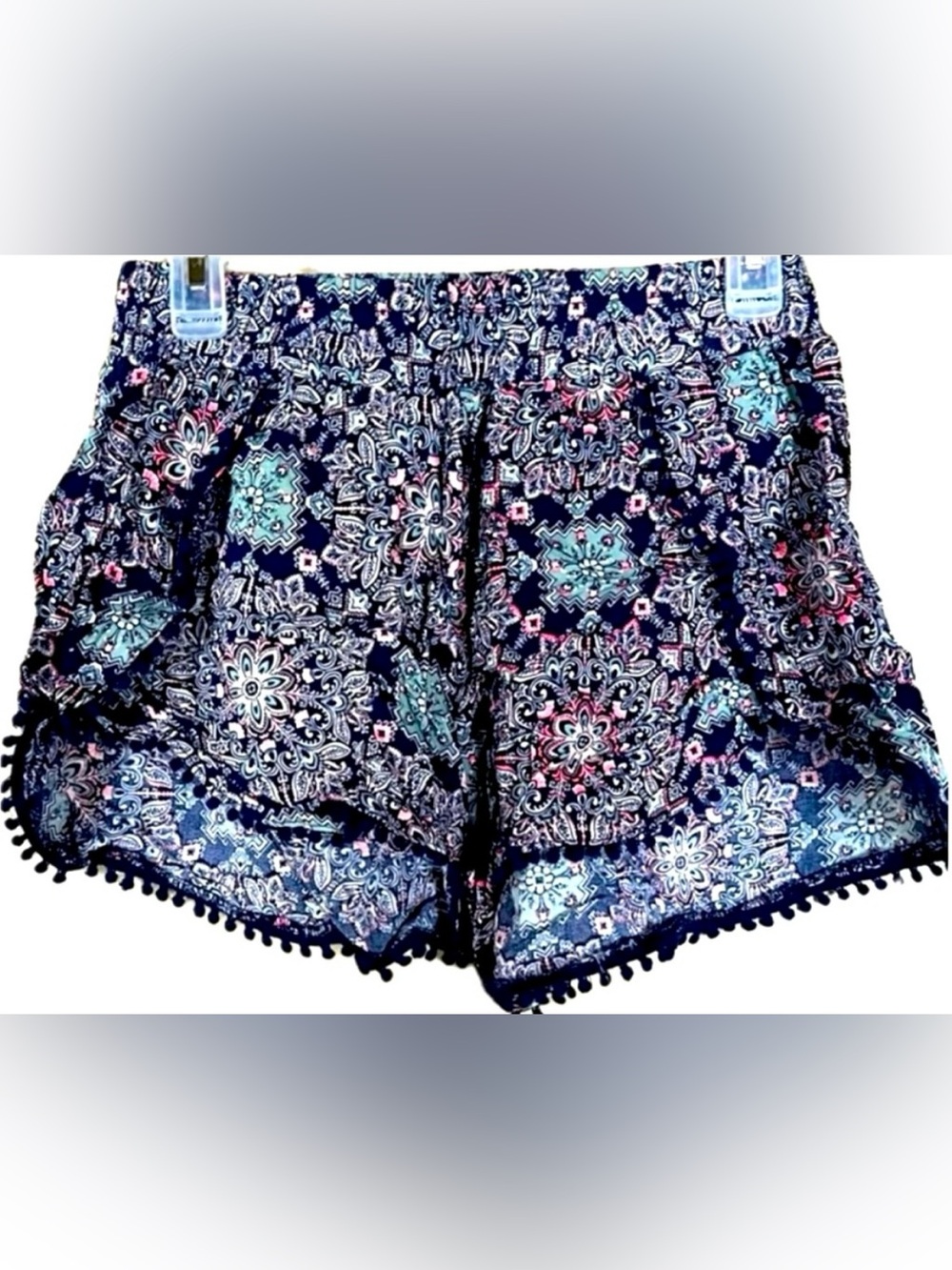 Charolette Russe high waist shorts with playful trim. Women’s size Large